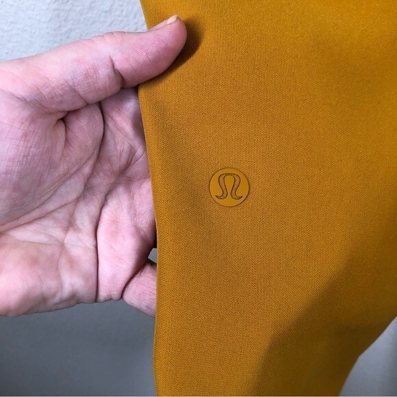 Lululemon On the Fly 7/8 Pant *Woven In Fools Gold Style W5BPMS Women’s Size 8 - Picture 7 of 9